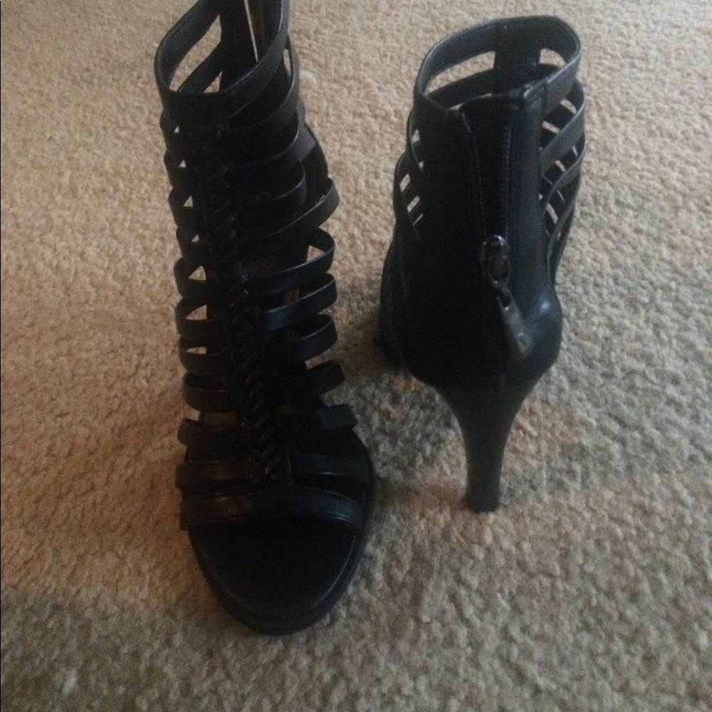 Vera wang 4” heels